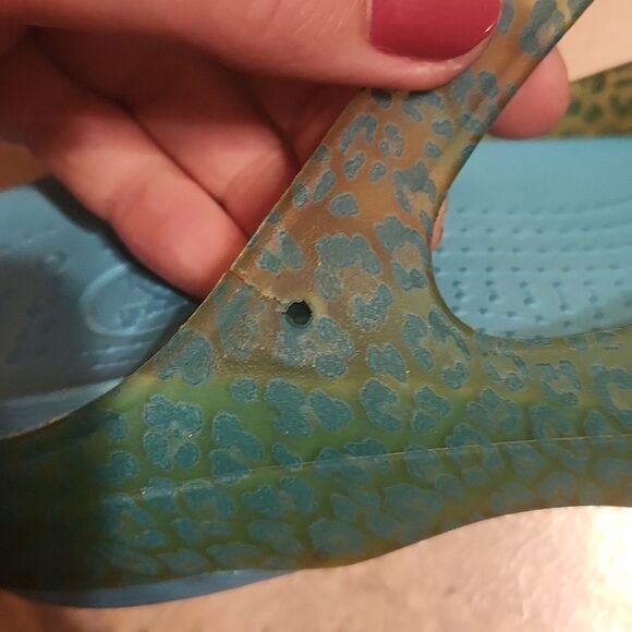 Crocs Women's "Carlie" Blue & Green Leopard-Print Mary Jane Clogs Size 6 - Picture 8 of 11